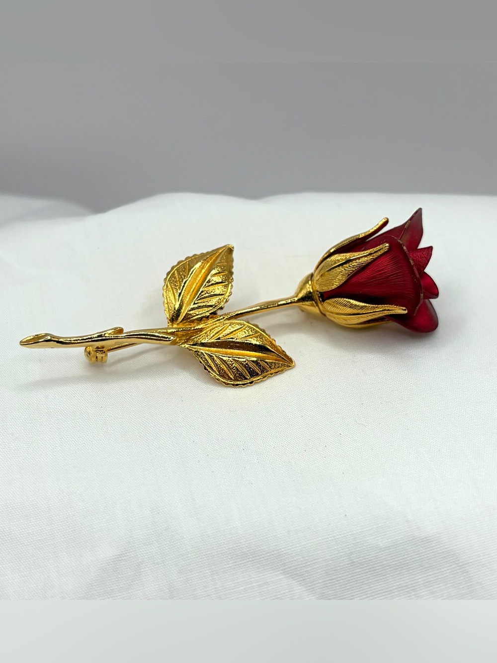 Vintage Giovanni Signed Long Stem Rose Brooch Pin Red Enamel Gold Tone